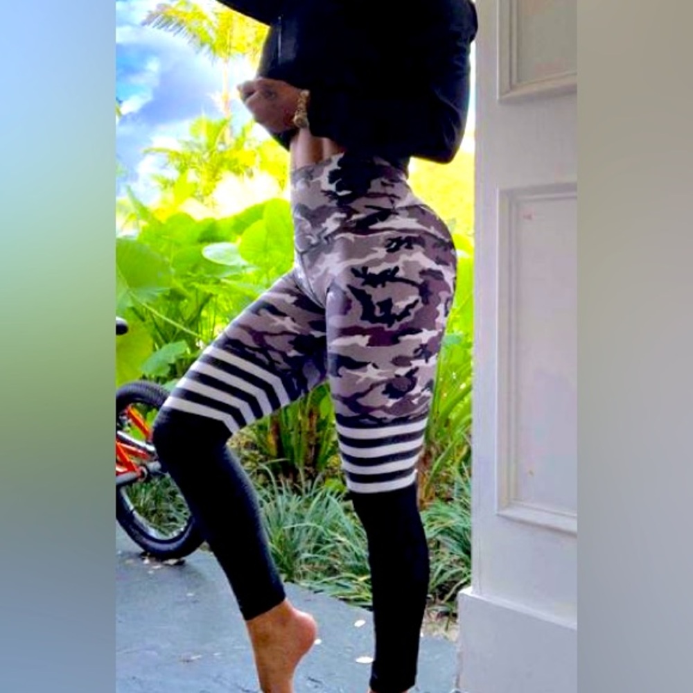 Black & White Camo Knee High Leggings